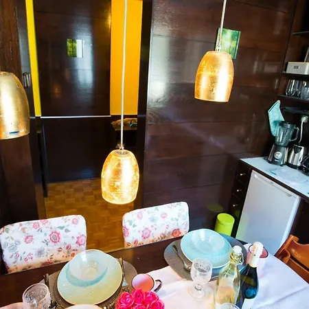 Rozy Apartment *